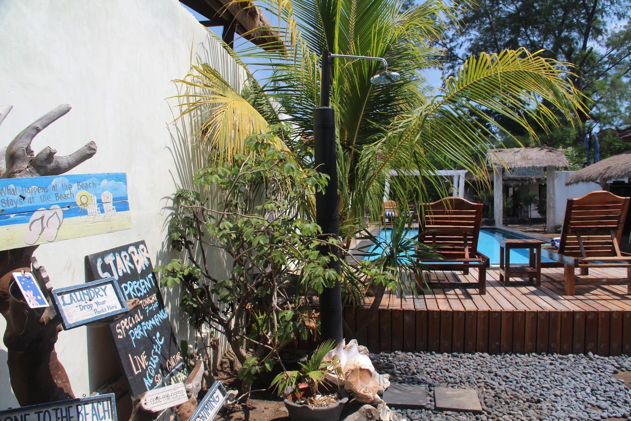 Star Bar And Bungalows Gili Air Exterior photo